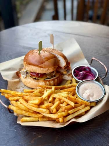 Mantar Burger